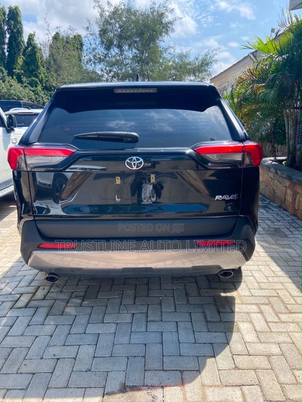 Toyota RAV4 XLE AWD 2023 Blue
