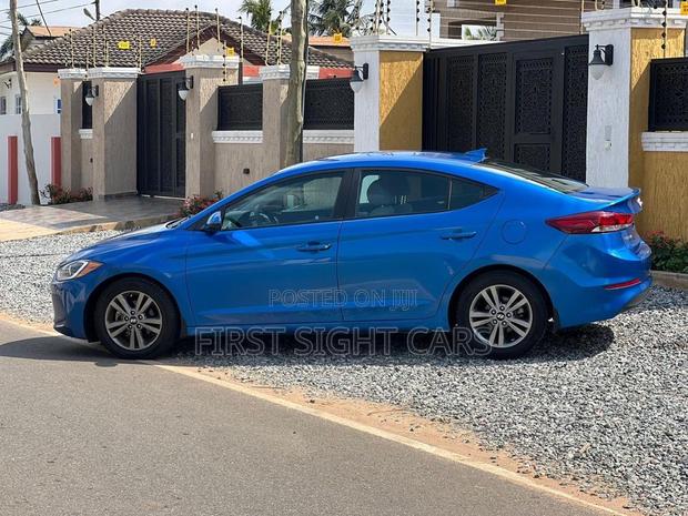 Hyundai Elantra SE Sedan FWD (2.0L 4cyl 6M) 2017 Blue