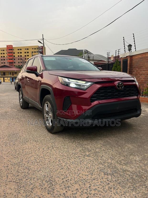 Toyota RAV4 2022 Red