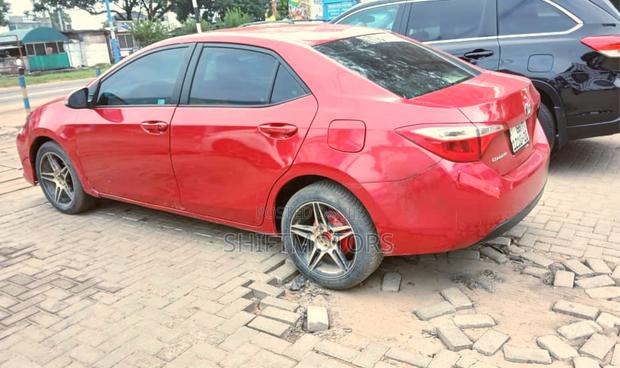 Toyota Corolla 2015 Red