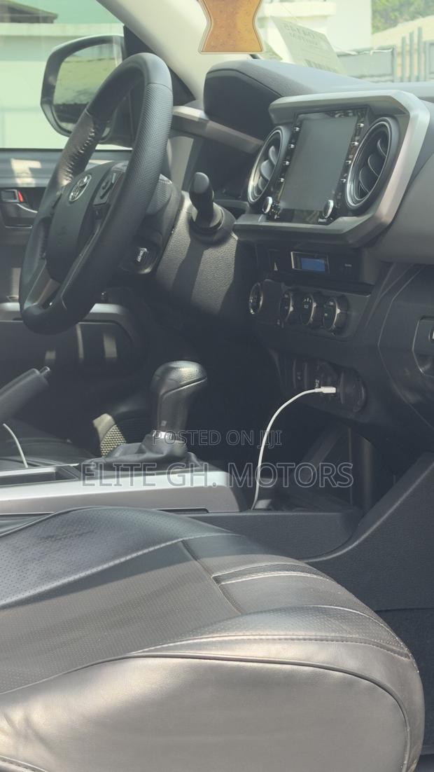 Toyota Tacoma SR5 Double Cab 6' Bed V6 AT 2023 White
