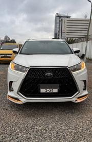 Toyota Highlander 2018 White for sale