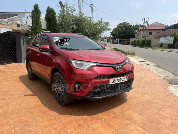 Toyota RAV4 2015 Red