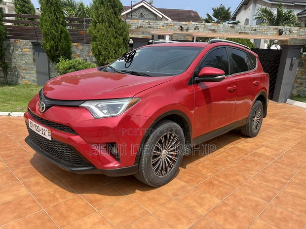Toyota RAV4 2015 Red