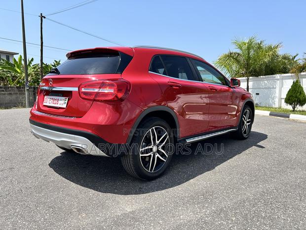Mercedes-Benz GLA 250 2015 Red