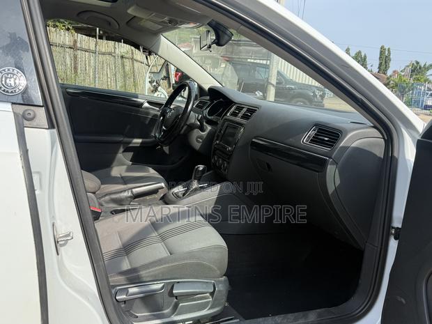 Volkswagen Jetta 1.4T SE 2017 White