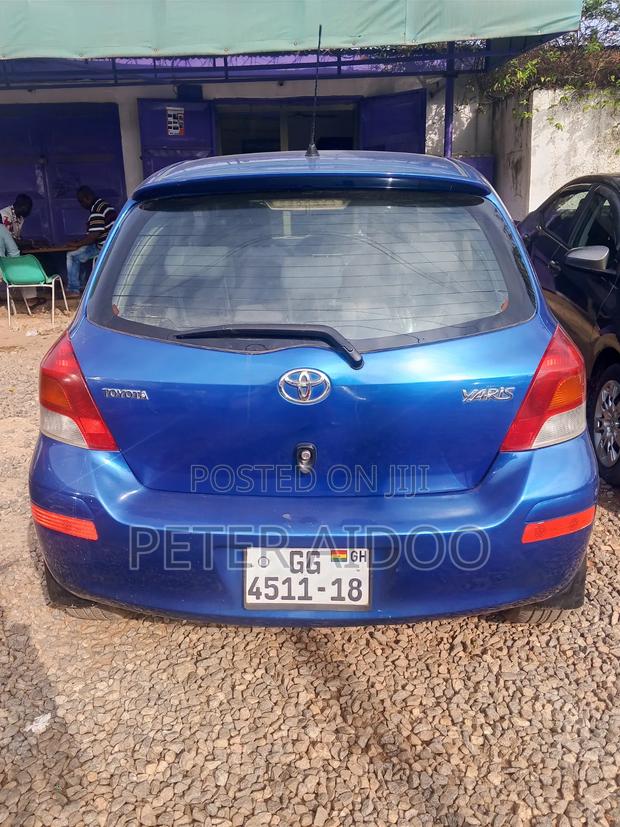 Toyota Yaris 2010 Blue