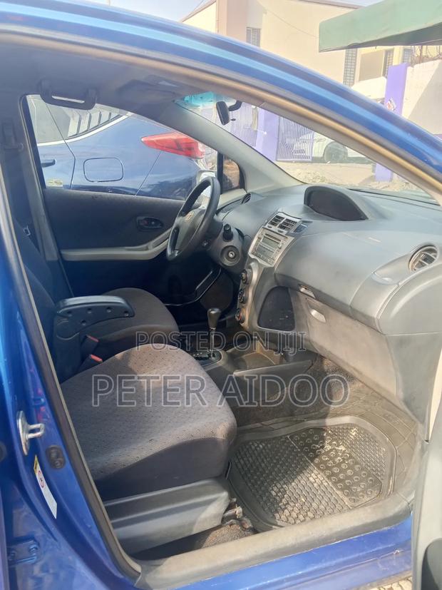 Toyota Yaris 2010 Blue