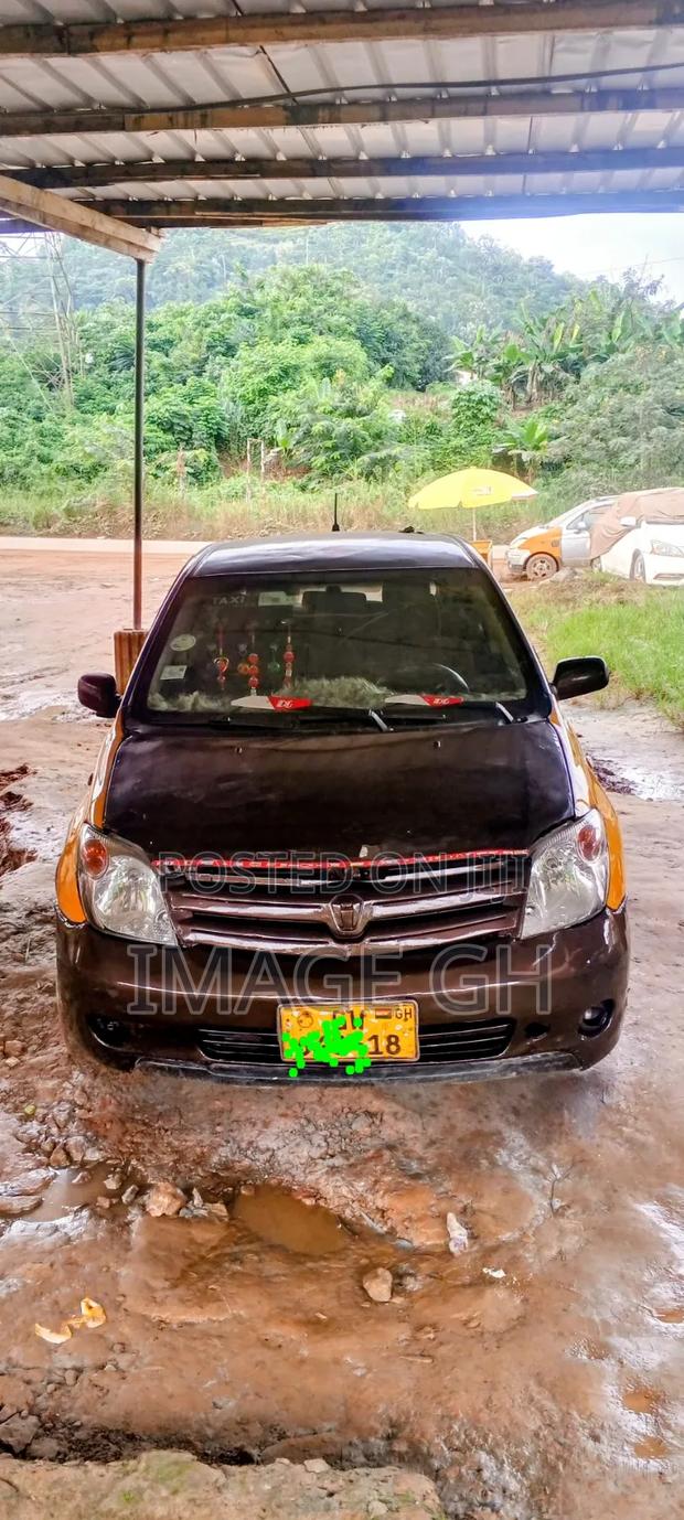 Toyota IST 2006 Brown