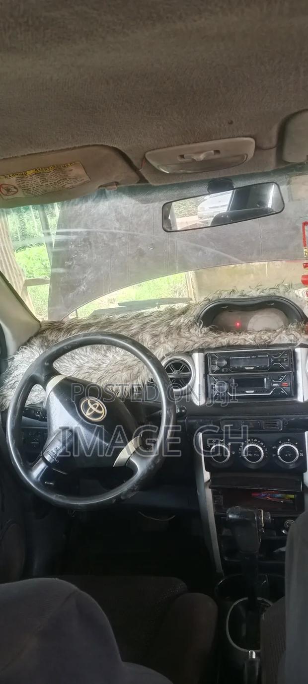 Toyota IST 2006 Brown