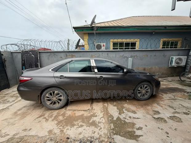 Toyota Camry 2015 Gray