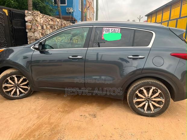 Kia Sportage EX 4dr SUV (2.4L 4cyl 6A) 2017 Gray