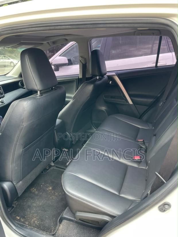 Toyota RAV4 LE 4dr SUV AWD (2.5L 4cyl 6A) 2015 White