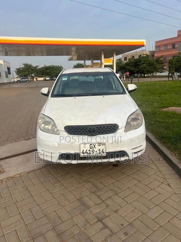 Toyota Matrix 2005 White