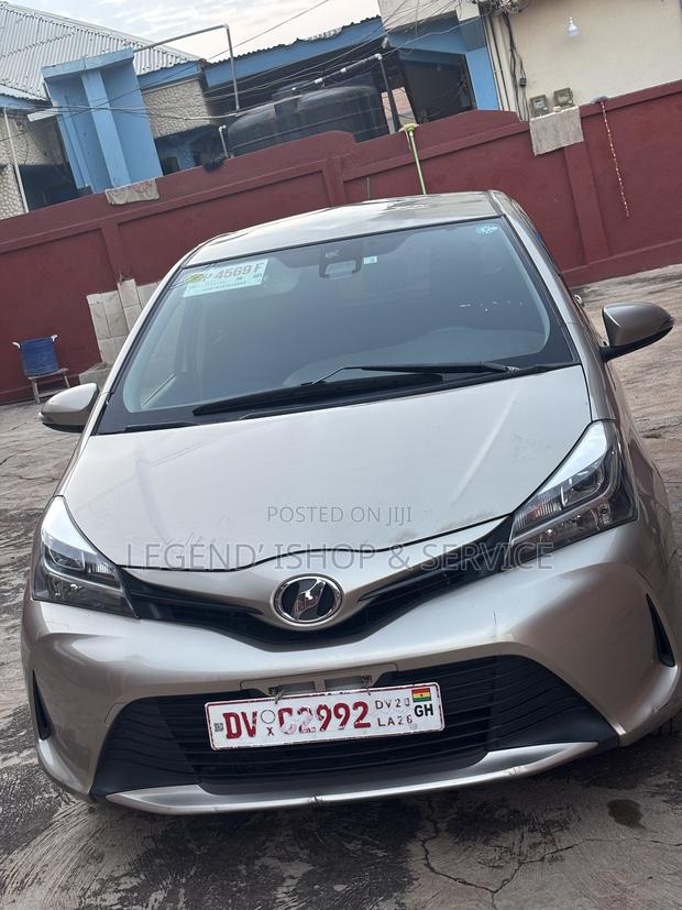 Toyota Vitz 1.3 AWD 3dr 2016 Brown
