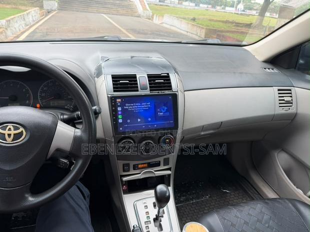 Toyota Corolla 2011 Gray