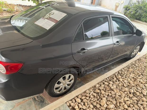 Toyota Corolla 2011 Gray