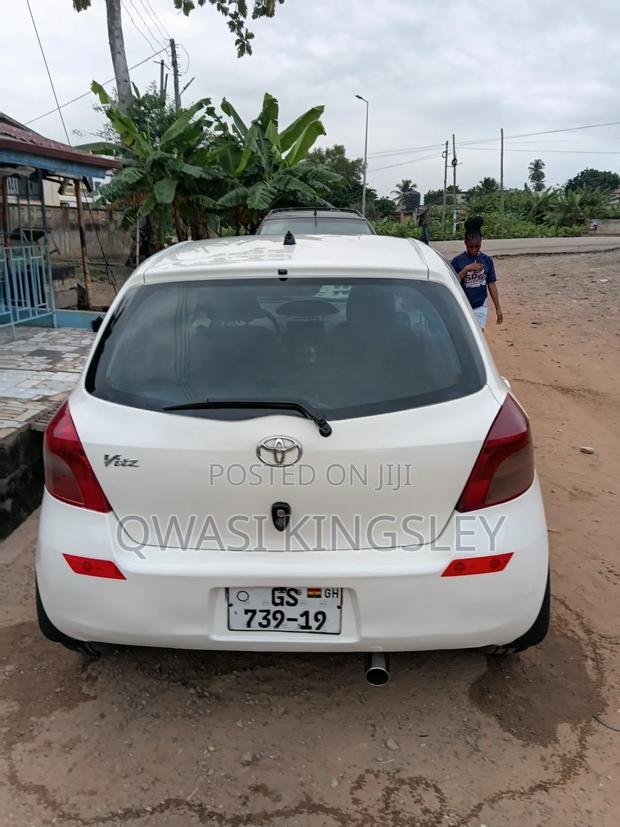 Toyota Vitz 1.3 FWD 5dr 2010 White