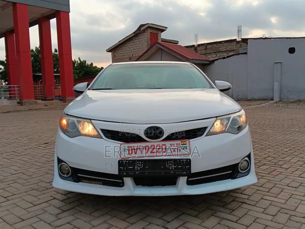 Toyota Camry L 4dr Sedan w/Prod. End 11/13 (2.5L 4cyl 6A) 2014 White