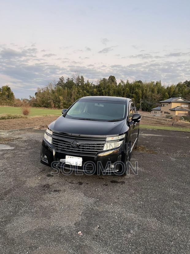 Nissan Elgrand SV Premium 2014 Black