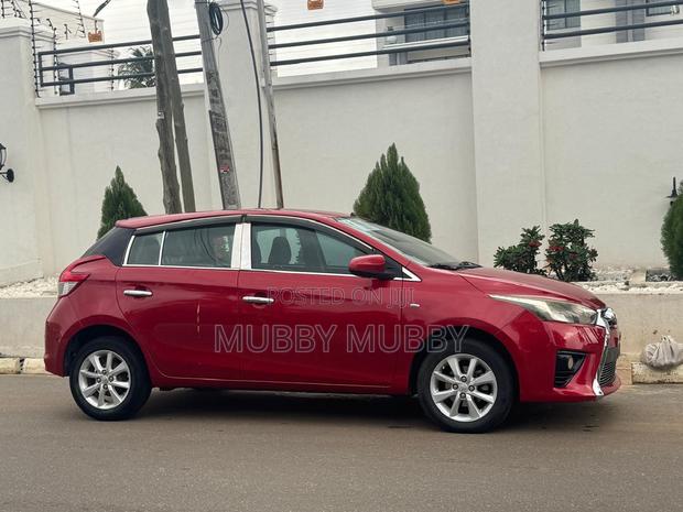 Toyota Yaris LE Hatchback 5dr 2014 Red