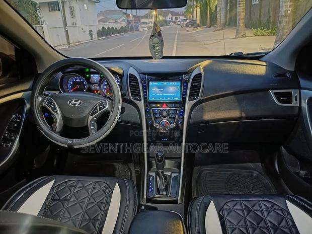 Hyundai Elantra SE 4dr Sedan (1.8L 4cyl 6A) 2014 White