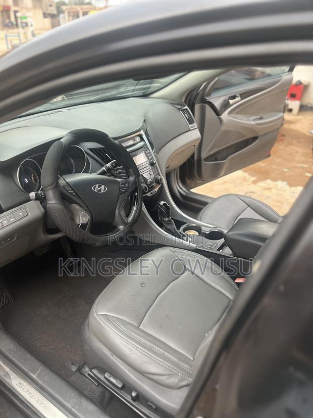 Hyundai Sonata Limited 2.0T Sedan (2.0L 4cyl 6A) 2012 Black