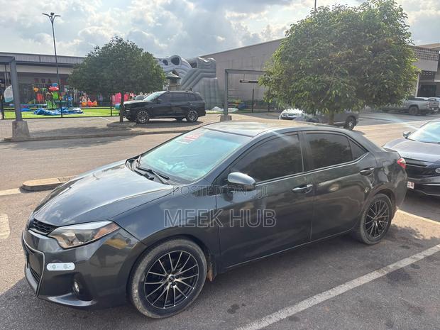 Toyota Corolla LE 4dr Sedan (1.8L 4cyl CVT) 2015 Black
