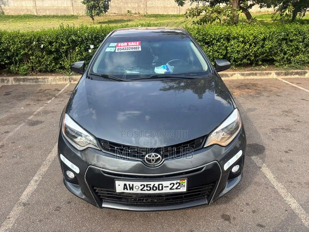 Toyota Corolla LE 4dr Sedan (1.8L 4cyl CVT) 2015 Black