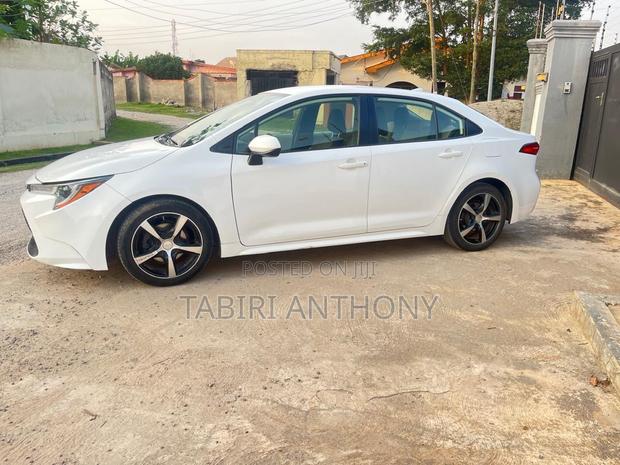 Toyota Corolla L 2021 White