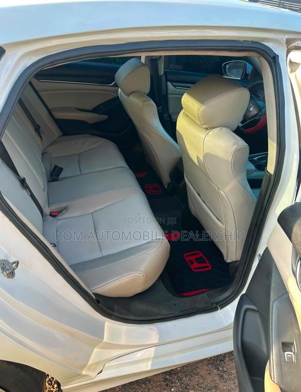 Honda Accord 2018 White