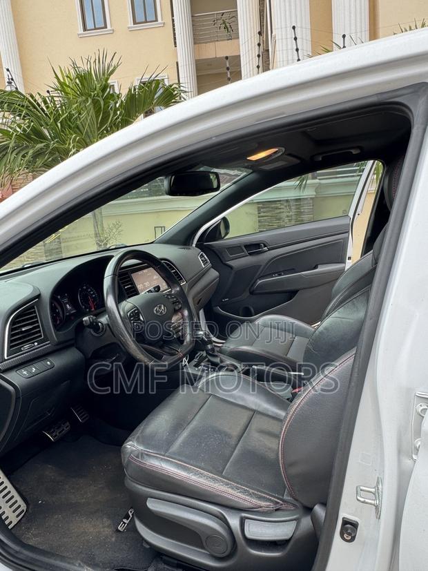 Hyundai Elantra Sport 2018 White