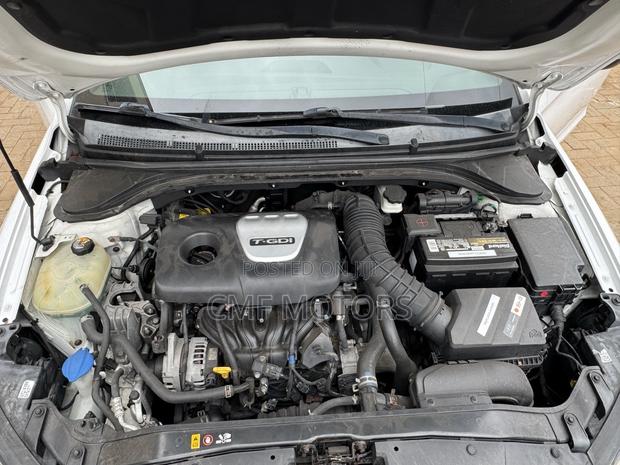 Hyundai Elantra Sport 2018 White