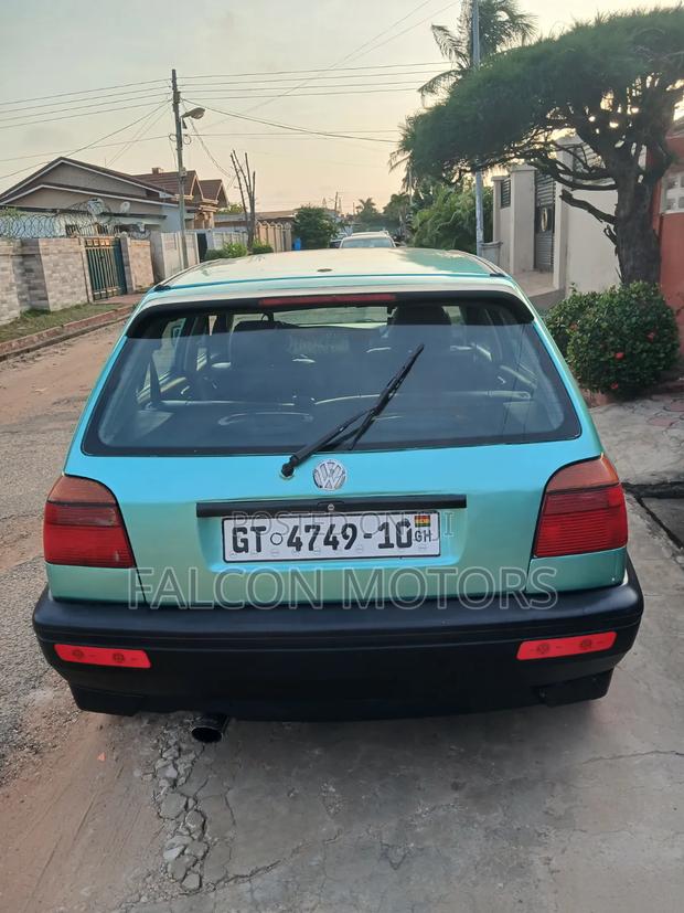 Volkswagen Golf 2005 Green