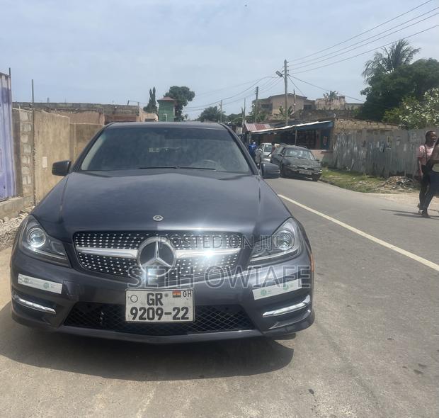 Mercedes-Benz C250 2012 Gray