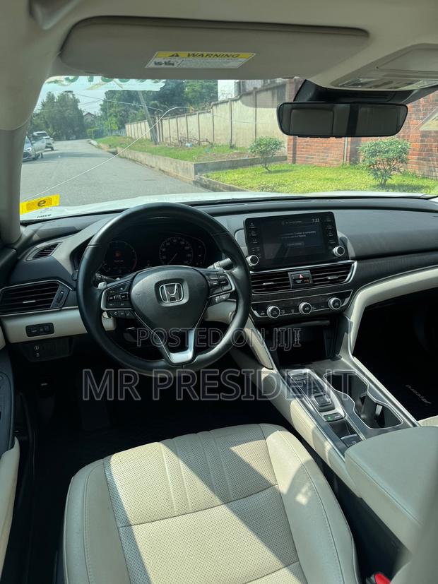 Honda Accord EX-L (2.0L 4cyl Turbo 10A) 2019 White