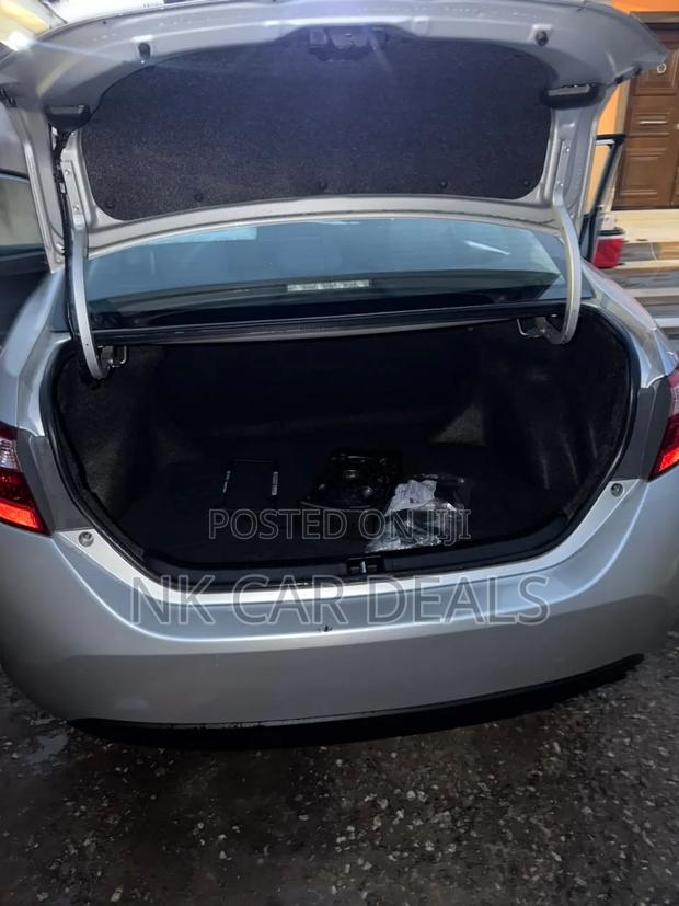Toyota Corolla 2017 Gray