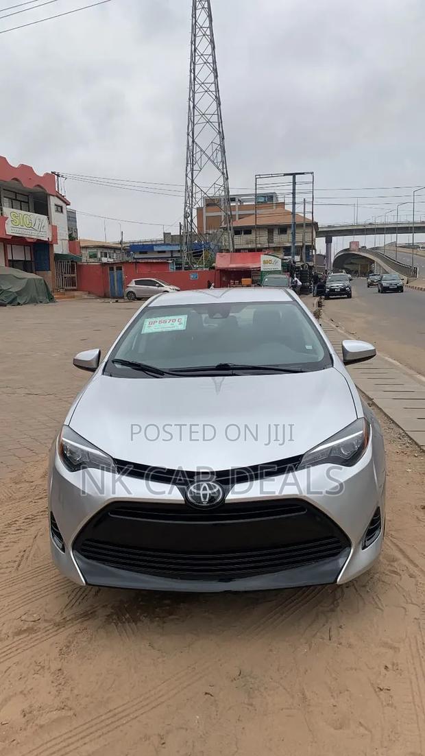 Toyota Corolla 2017 Gray