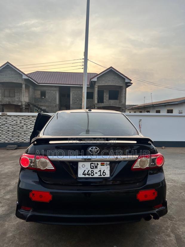 Toyota Corolla 2012 Black