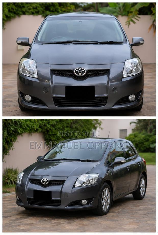 Toyota Corolla 2009 Gray