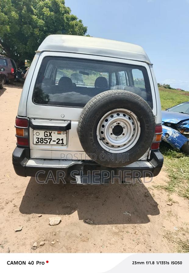 Mitsubishi Pajero 2004 Silver