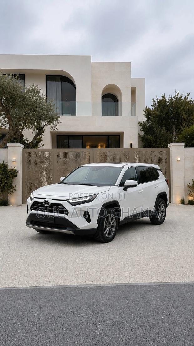 Toyota RAV4 2023 White