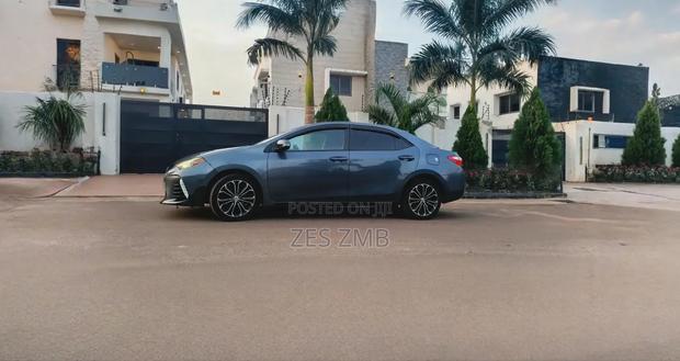 Toyota Corolla S 4dr Sedan (1.8L 4cyl CVT) 2016 Gray