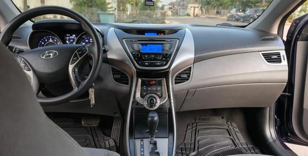 Hyundai Elantra GLS Sedan FWD (1.8L 4cyl 6A) 2013 Blue