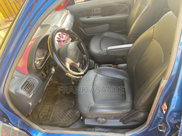 Nissan March 2001 Blue