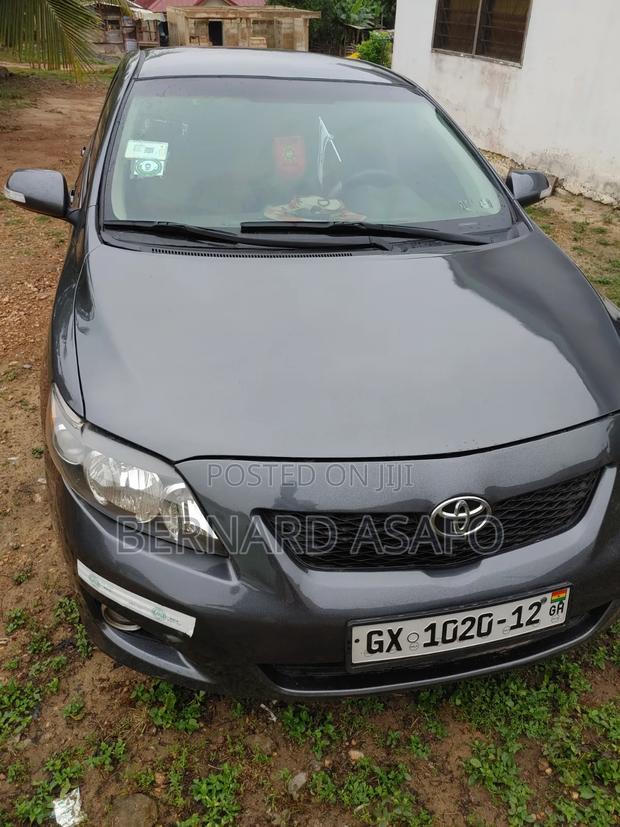 Toyota Corolla 2010 Gray