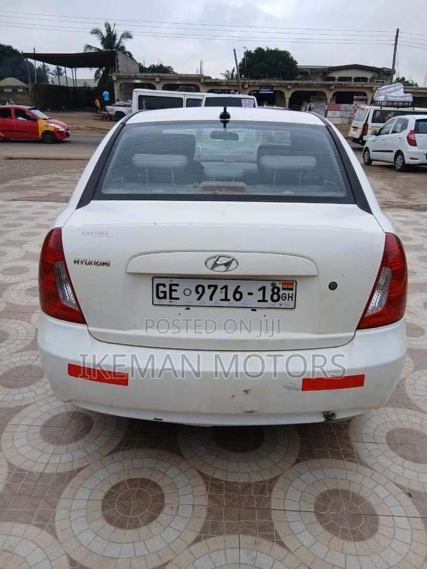 Hyundai Accent 2011 White