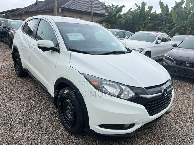 Honda HR-V 4dr SUV (1.5L 4cyl CVT) 2016 White