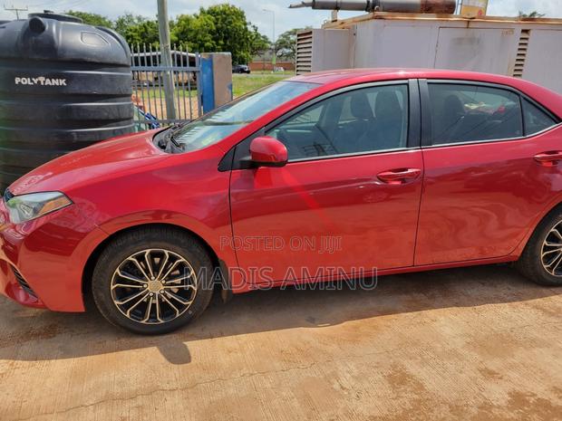 Toyota Corolla 2016 Red