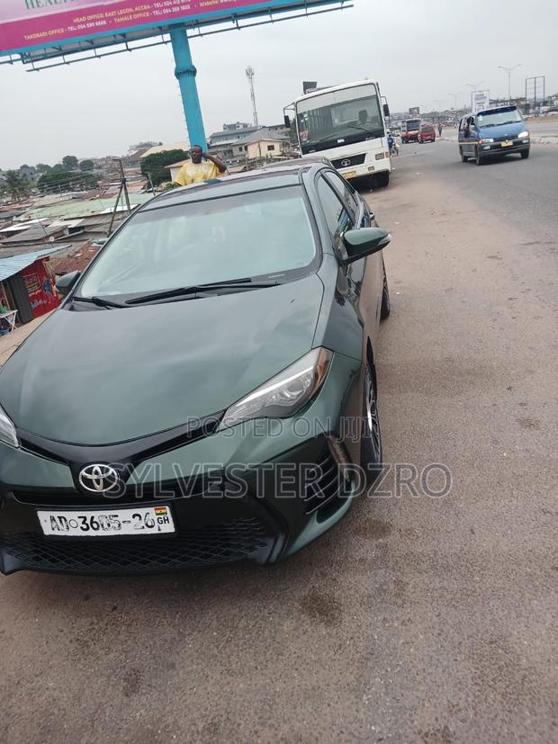 Toyota Corolla 2017 Green